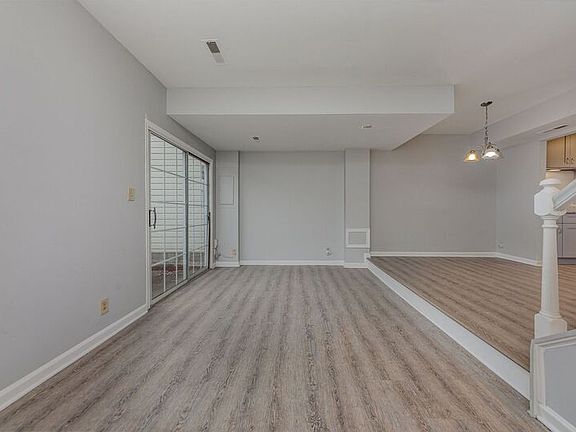 2nd image of 2211 Minnear St