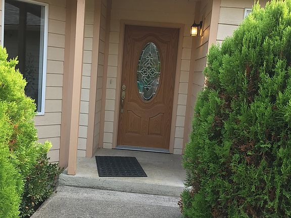4th image of 13819 NE 45th St
