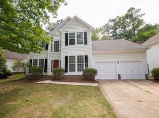 6011 Pecan Cove Ln, Charlotte, NC 28269