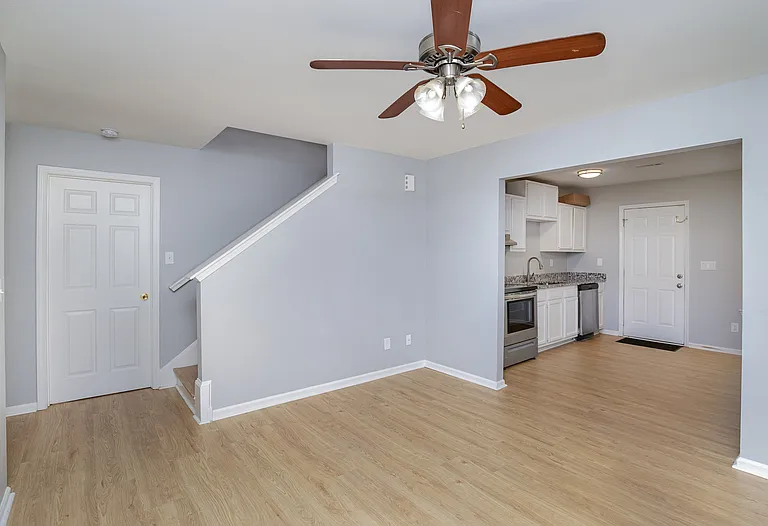 4206 Wilson Ln — Photo 6