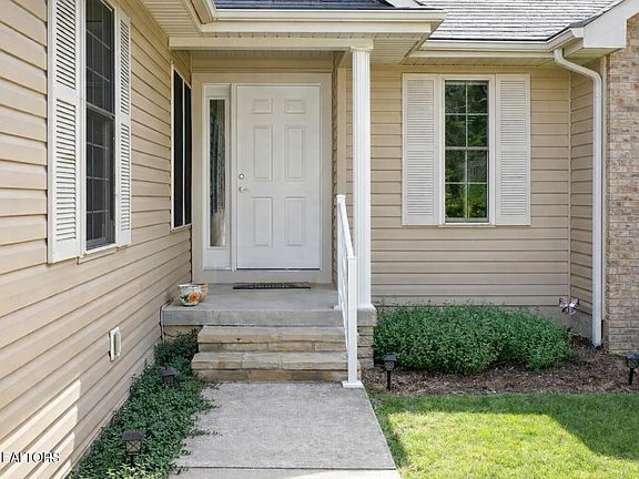 2nd image of 223 Forest Hill Dr
