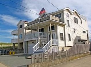 128 E 18th St, Ship Bottom, NJ 08008