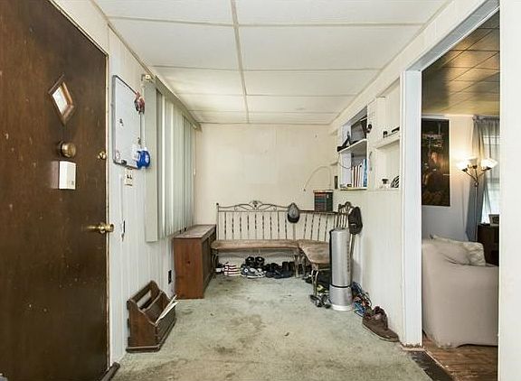 5th image of 9 Poplar Ave #9