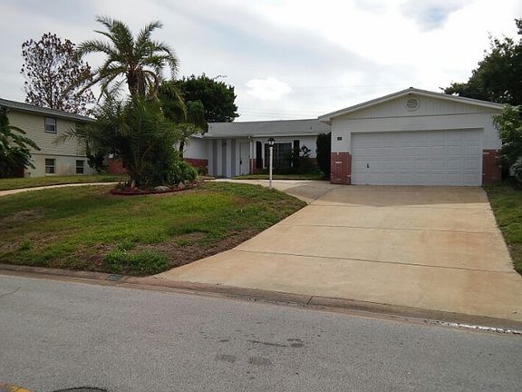 3rd image of 352 Fordham Dr