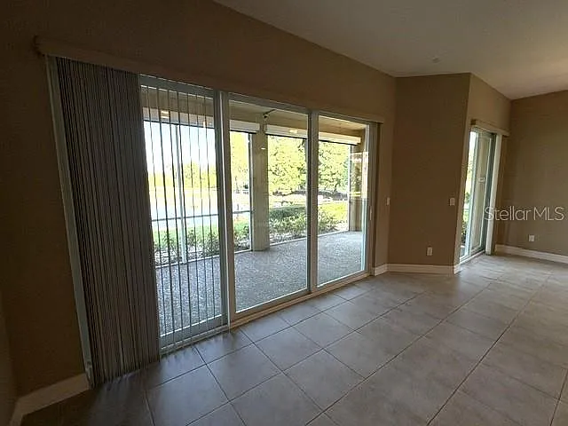 1425 Emerald Dunes Dr #17 — Photo 20