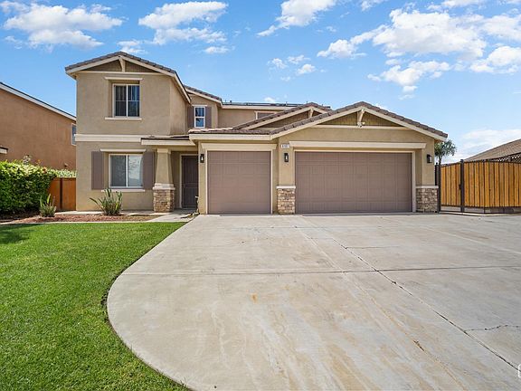 3rd image of 6107 Shasta Daisy Way