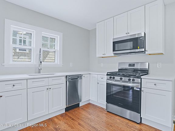 5th image of 22 Navara Street
