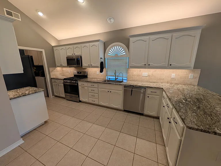 12533 Cottageville Ln — Photo 4