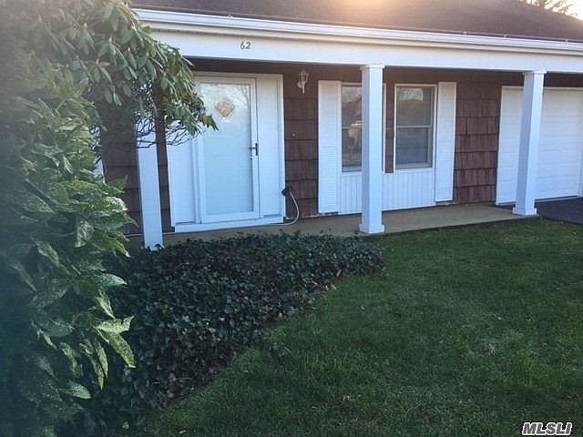 1st image of 62 Chippendale Dr