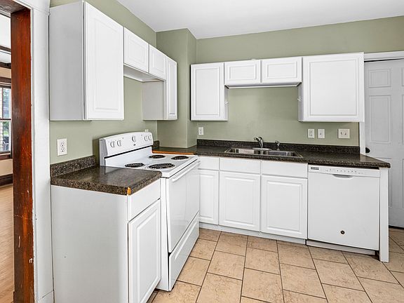 5th image of 1018 N 7th Ave E