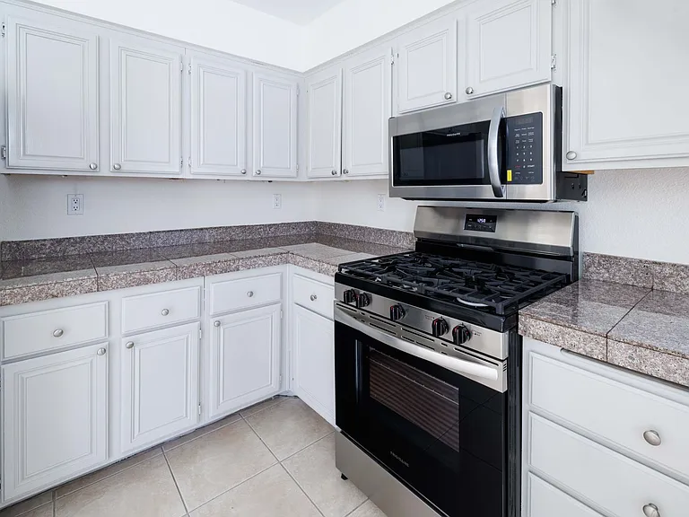 1143 Adelman Dr — Photo 12