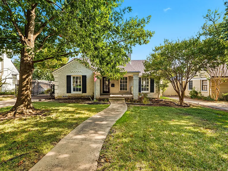 5330 McCommas Blvd — Photo 1