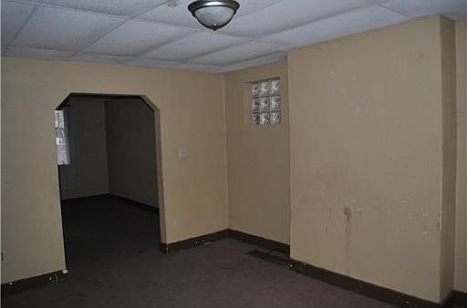 3rd image of 832 E 10th Ave