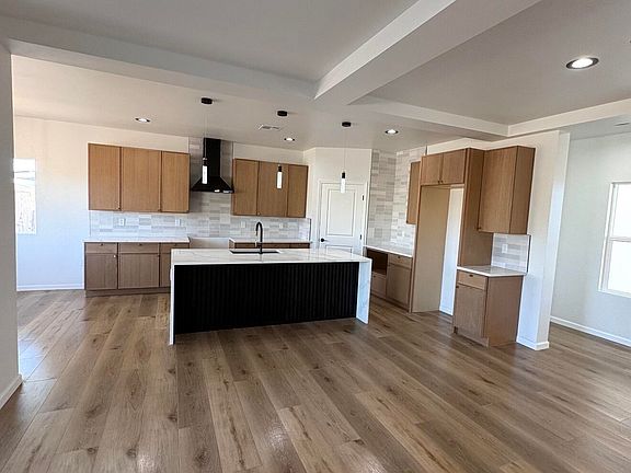 3rd image of 702 Rincon De Romos Dr SE