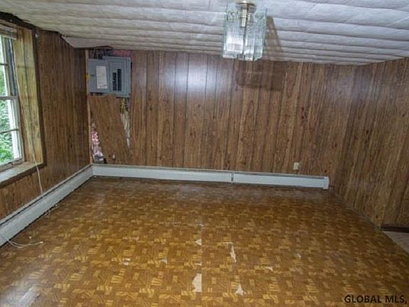 4th image of 16 10th St