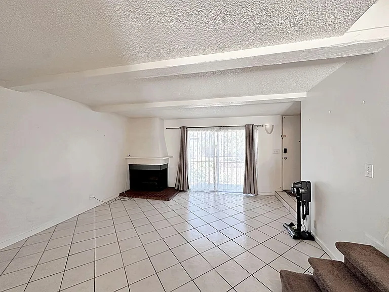 674 Rolling Green Dr — Photo 10