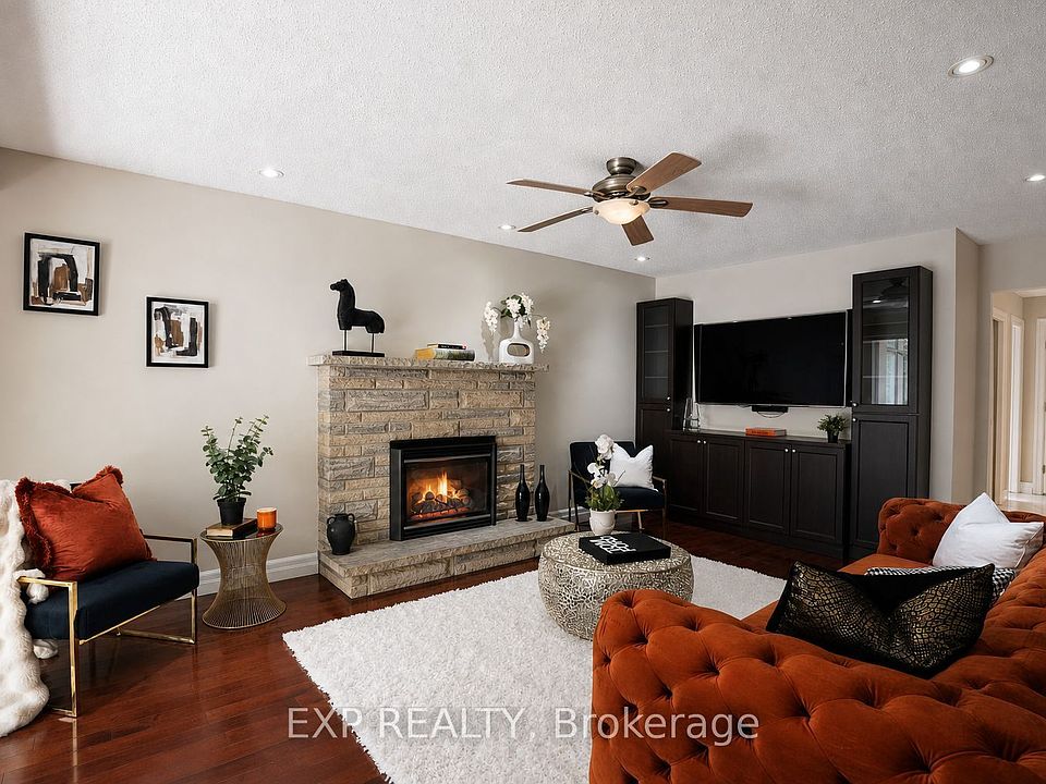 1st image of 74 Henderson Dr