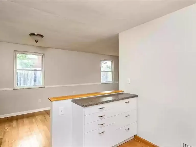 828 Pallas Dr — Photo 4