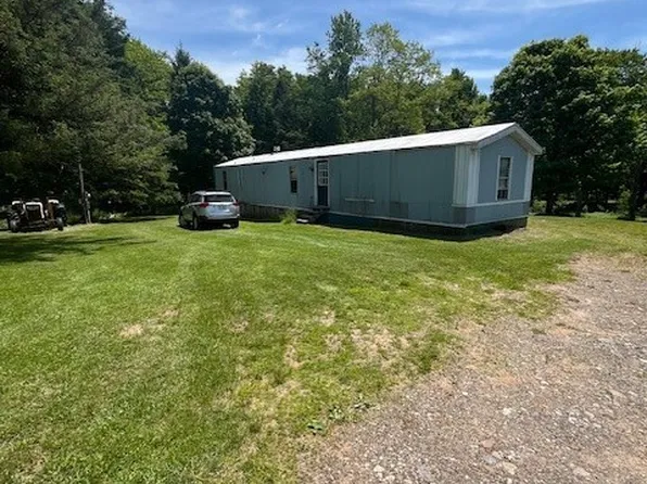 13 Clifford Rd, Fulton, NY 13069