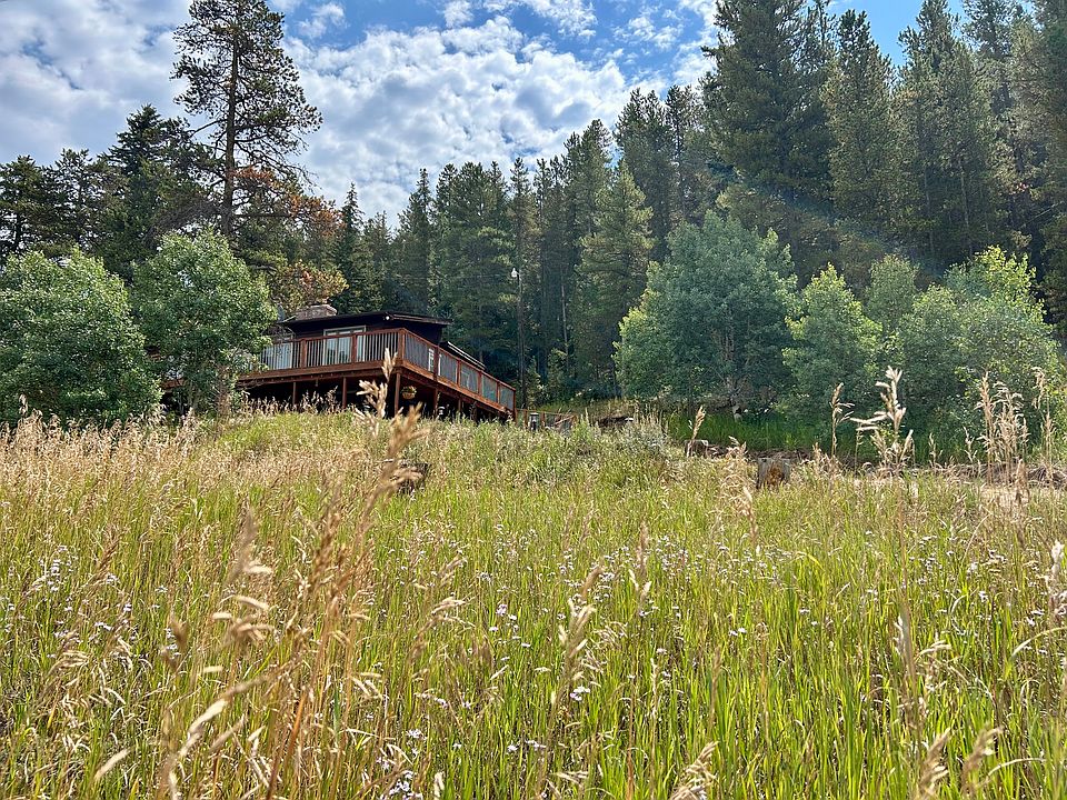 A secluded retreat on South Boulder Creek