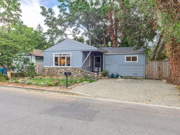 1743 Homes Ave, Ashland, OR 97520