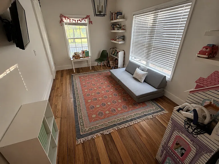 71 Kensington Blvd — Photo 10