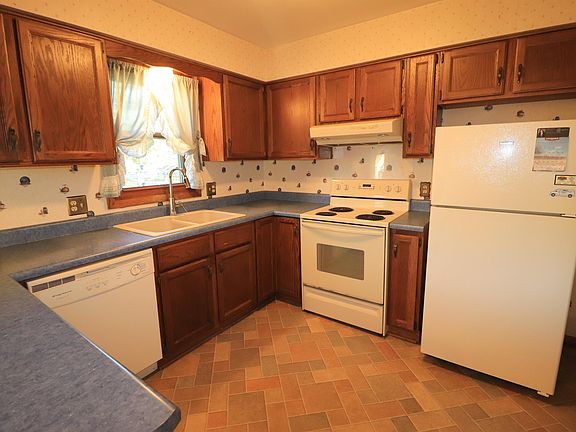 2nd image of 1128 N Osborne Ave