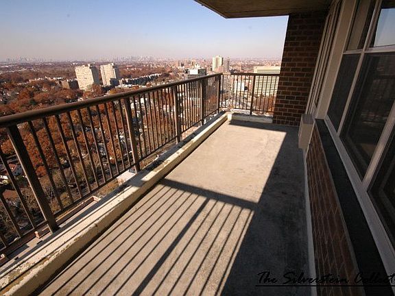 4th image of 12333 83rd Ave APT 906