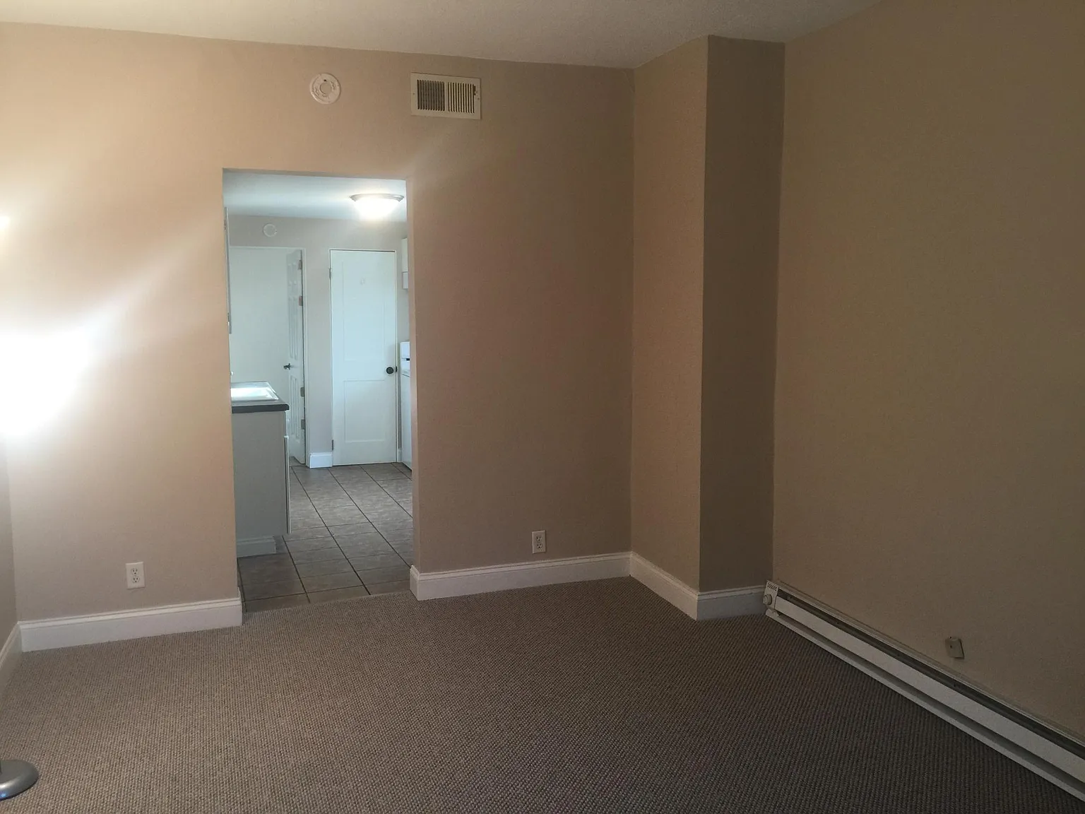 2 bed, 550 sqft, $1,150 — Photo 3
