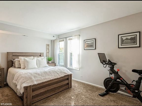 5th image of 2212 Country Club Dr APT 5