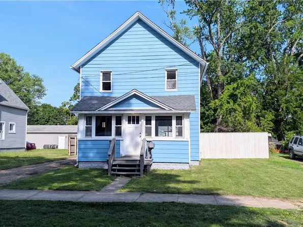 624 Buffalo St, Conneaut, OH 44030