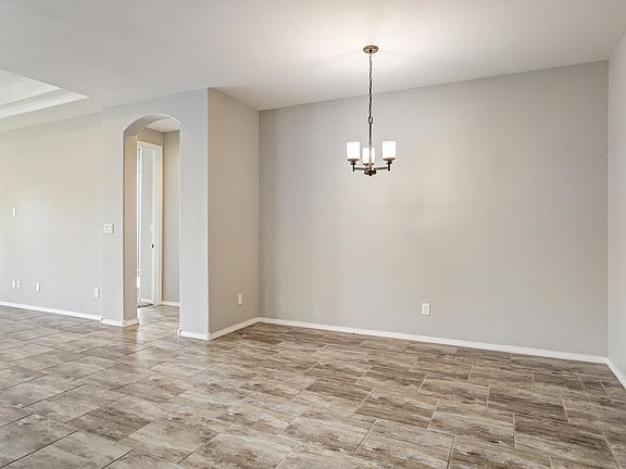 5th image of 6403 Red Falcon Dr NE