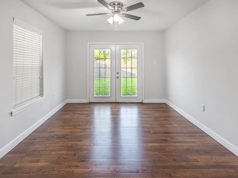 3234 Berry St — Photo 23