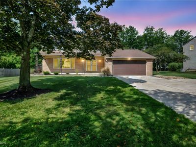 8076 Twin Oaks Dr, Broadview Heights, OH, 44147
