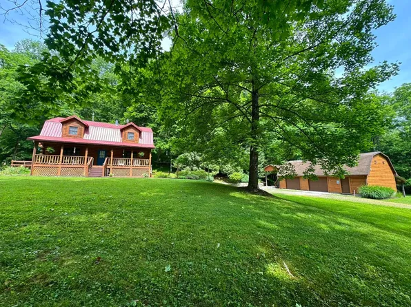 1402 Vandale Frk, Spencer, WV 25276