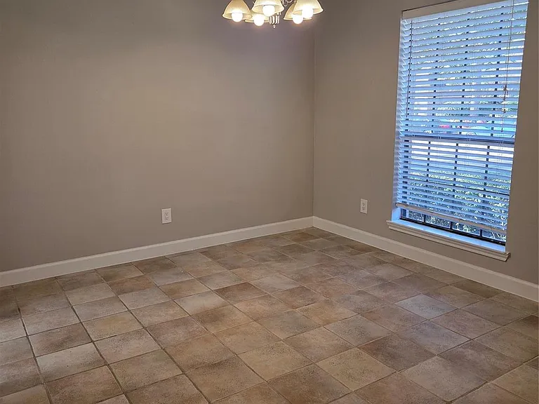 14743 Charlmont Dr — Photo 3