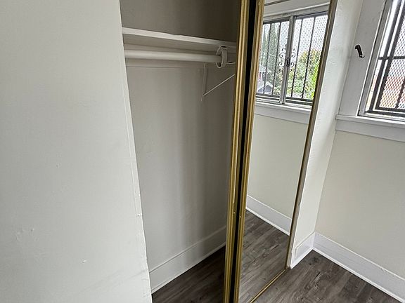 4th image of 709 S Chicago St #709