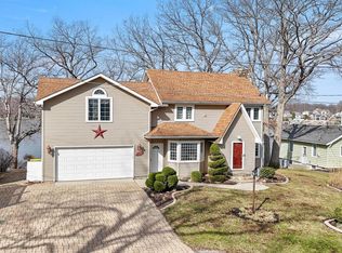 1080 Lane 210 Hamilton Lk, Hamilton, IN