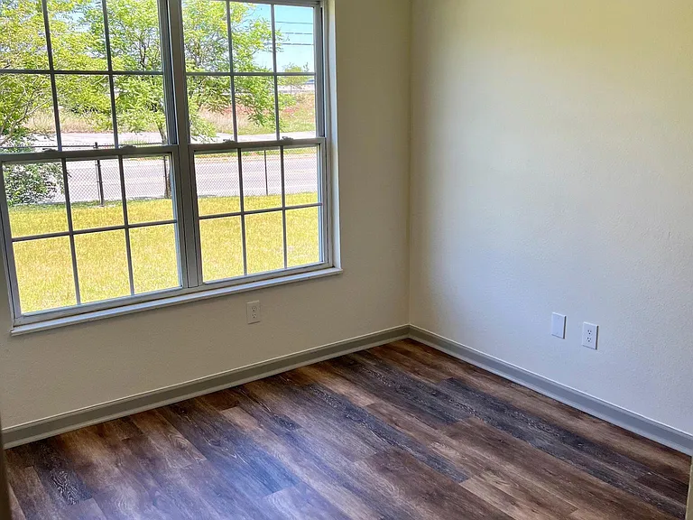 1155 Mechanics Way — Photo 12