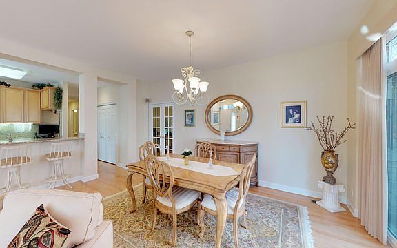 4th image of 2730 Langley Cir #0