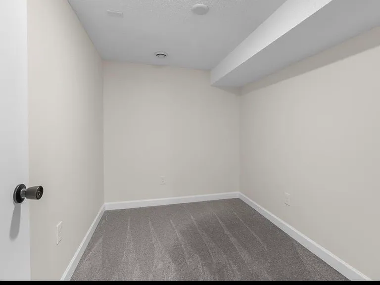 9109 Queen Ave S — Photo 9