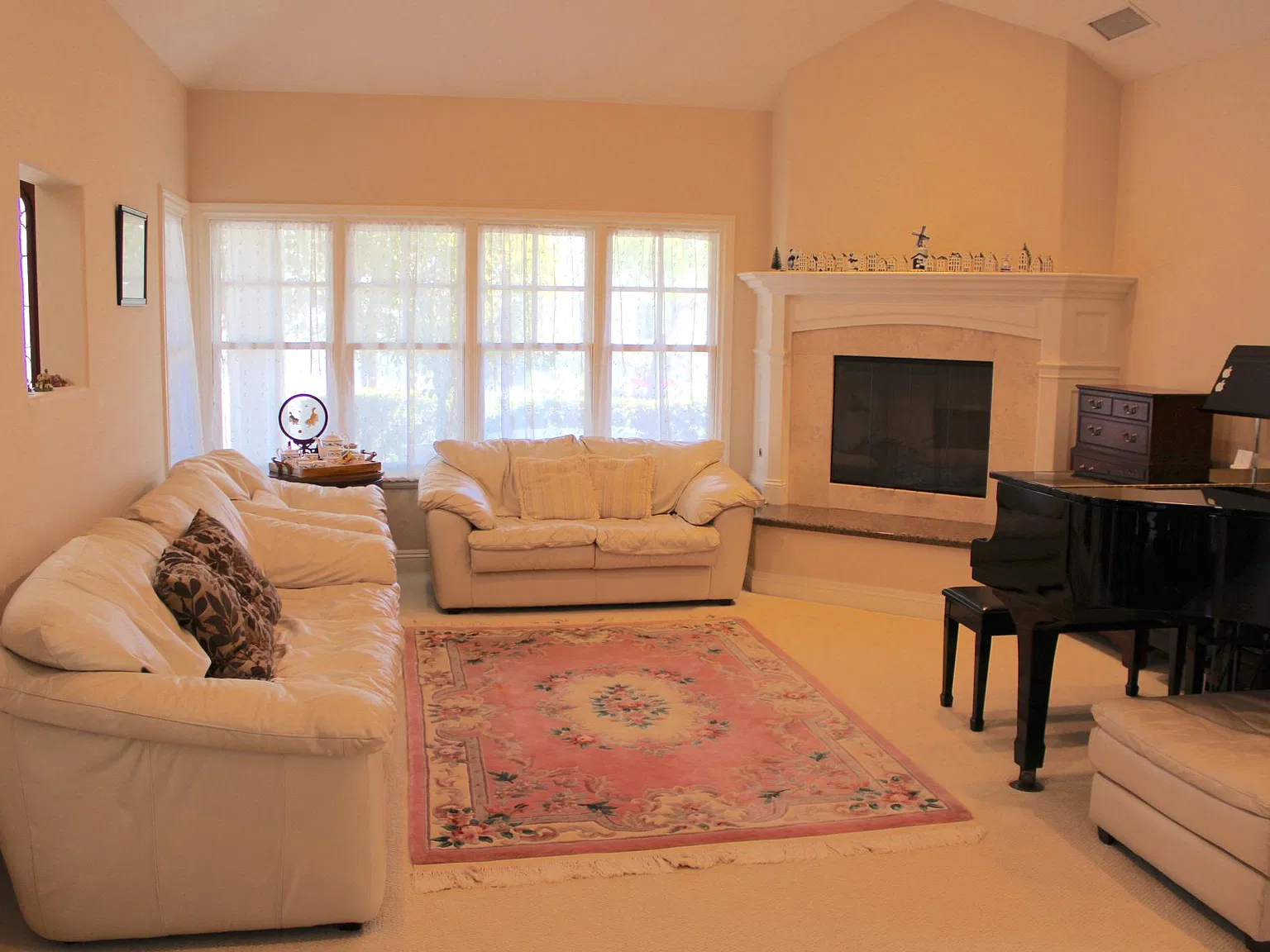 4 bed, 3.5 bath, 3278 sqft, $7,000 — Photo 3
