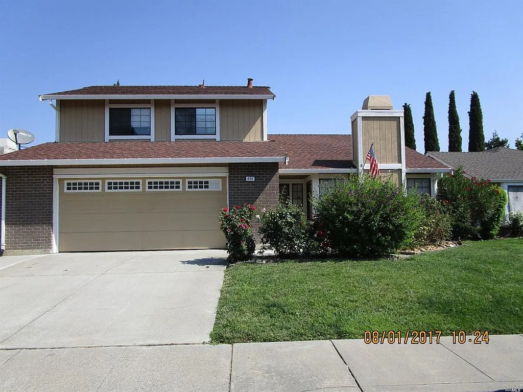 3 bed, 2.5 bath, 1943 sqft, $3,100 — Photo 1