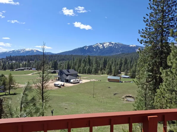 8 Lookout Rd, Garden Valley, ID 83622