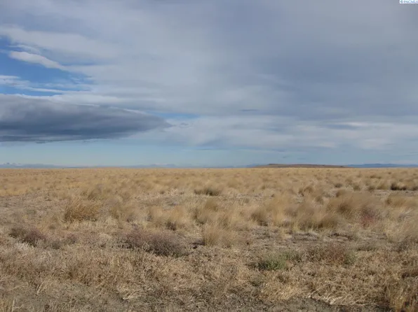 Alderdale Rd, Mabton, WA 98935