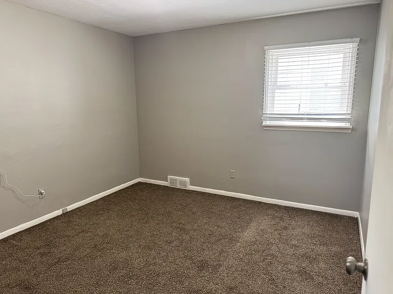 20246 Bloom St — Photo 5