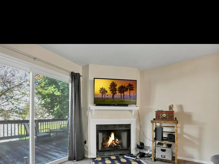 189 Hawkins Ln #F — Photo 36