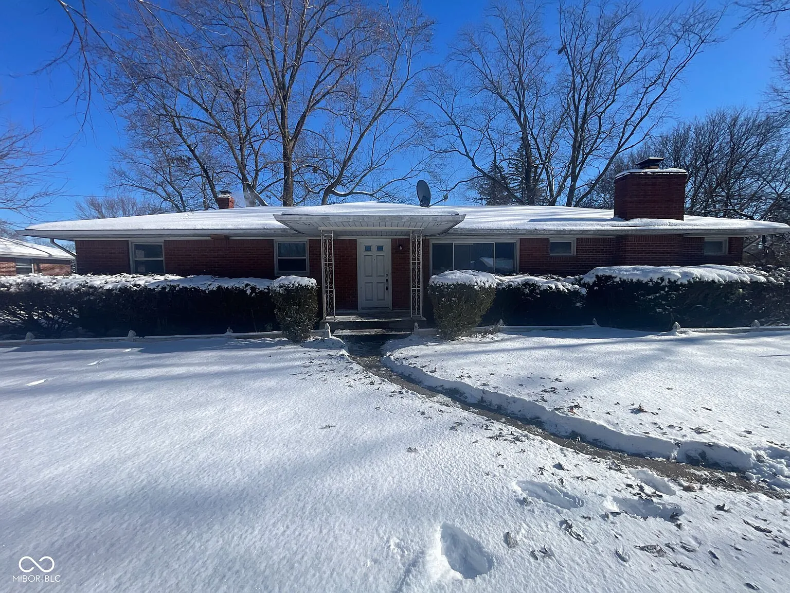 4903 Guion Rd photo 1