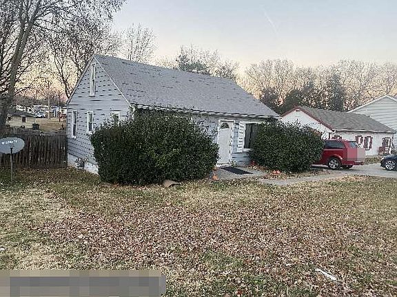3rd image of 600 NE 76th St