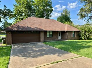 1318 Rena Rd, Van Buren, AR 72956
